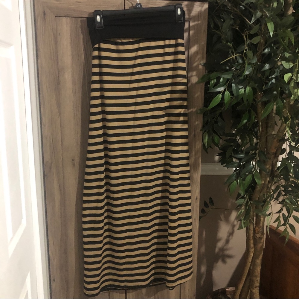 Connection 18 maxi skirt size small